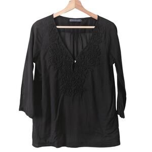 Velvet Black V-Neck Embroidered Lightweight‎ Travel Summer Top Crochet Small S